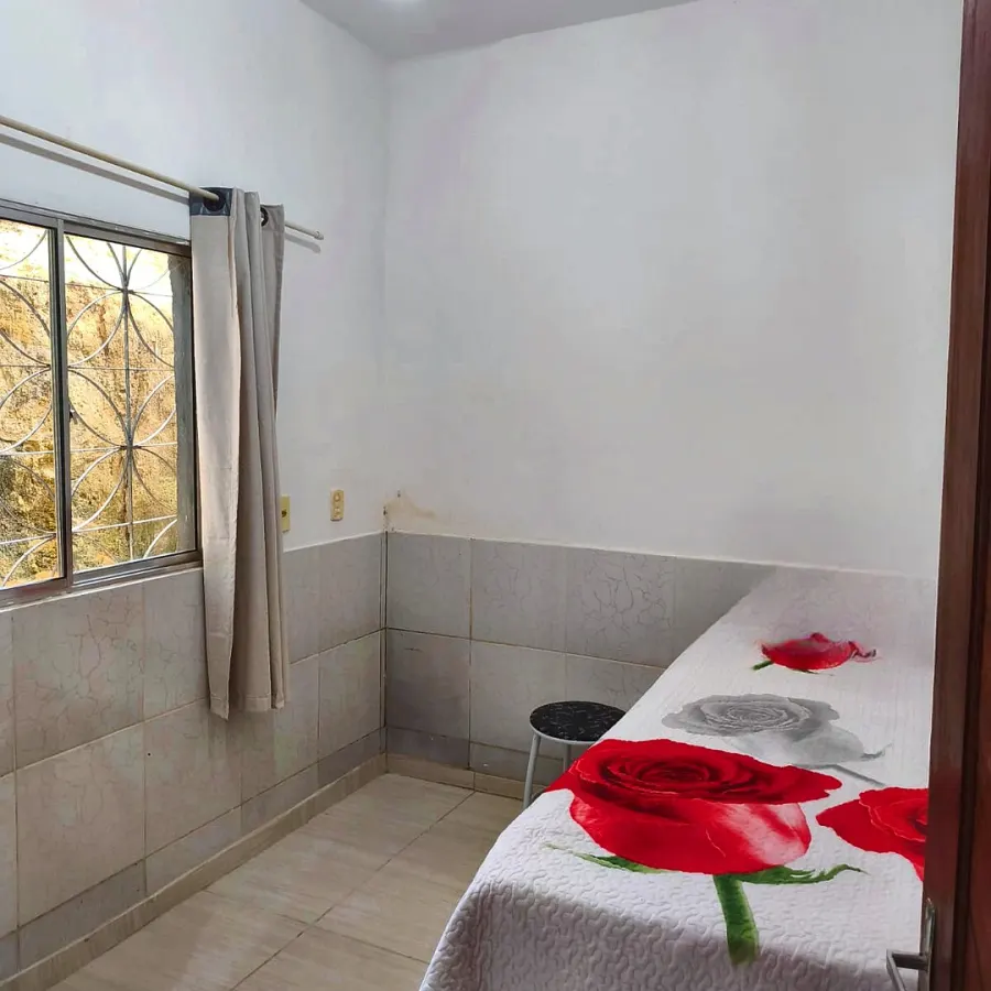 Casa com 2 quartos e kitnet alugada no quintal — foto 8